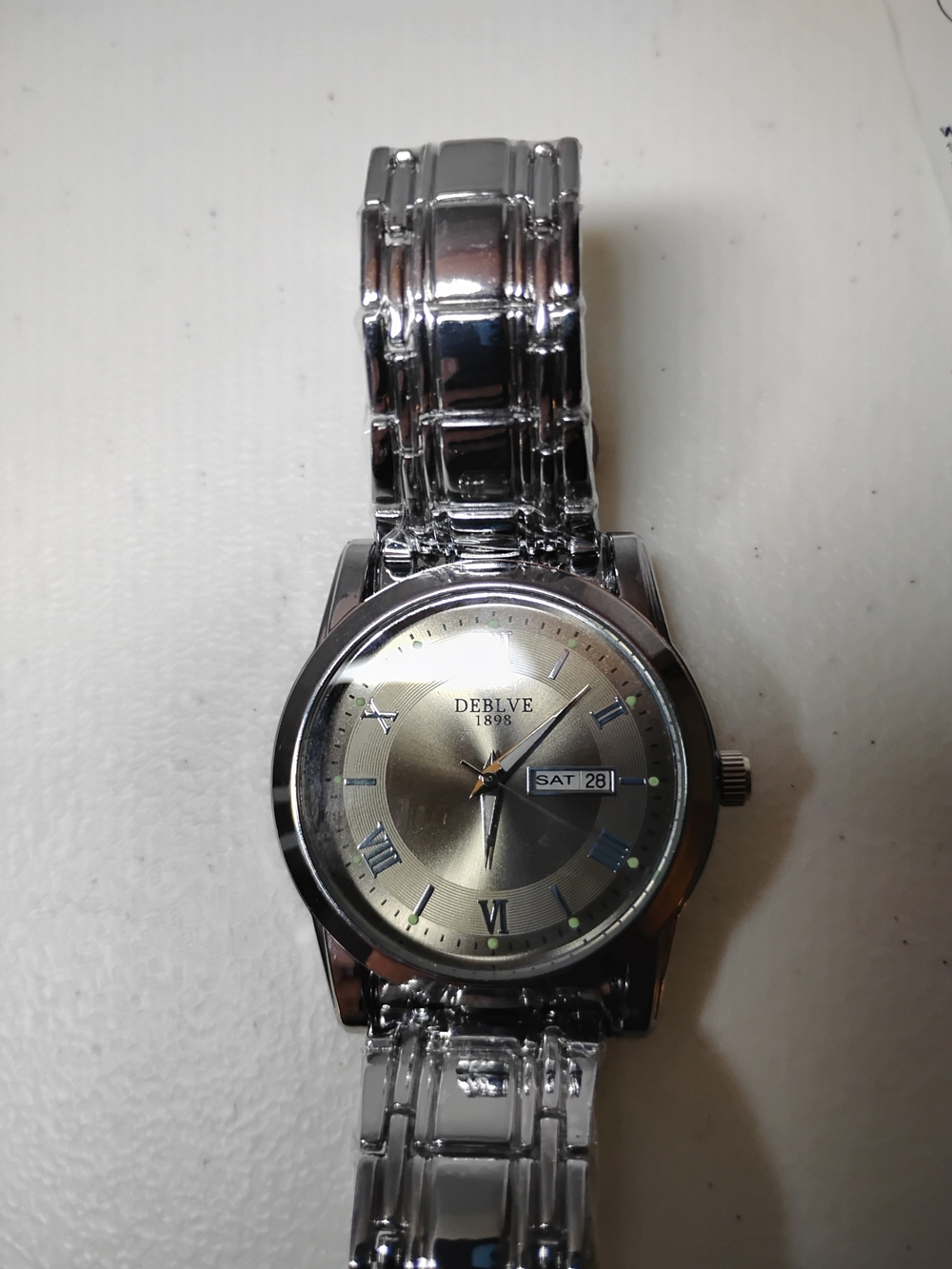 Silver Men's Dress Watch with Champagne Dial